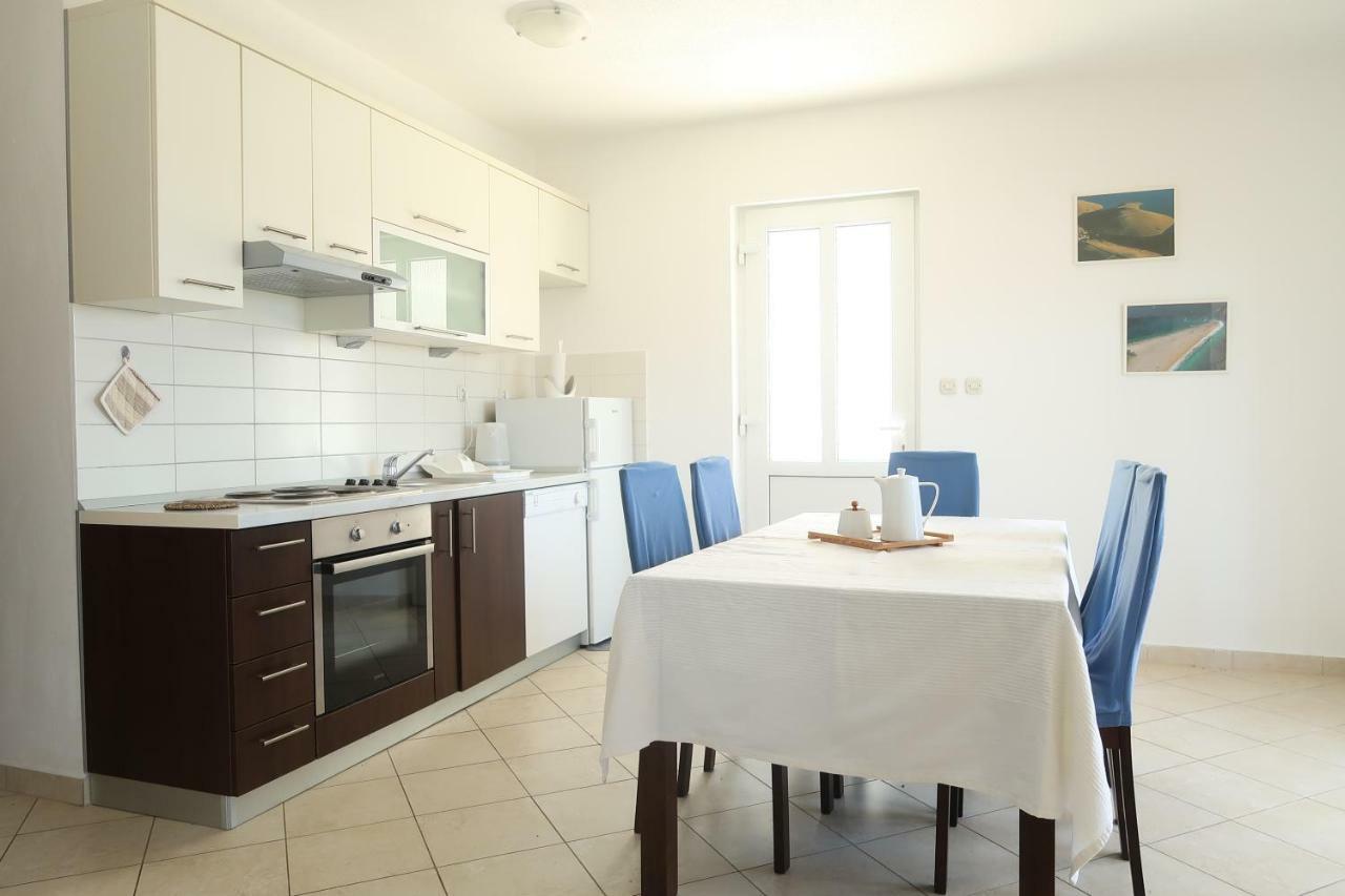 Apartments Maras Primošten Eksteriør bilde