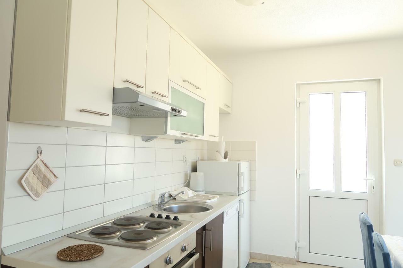 Apartments Maras Primošten Eksteriør bilde