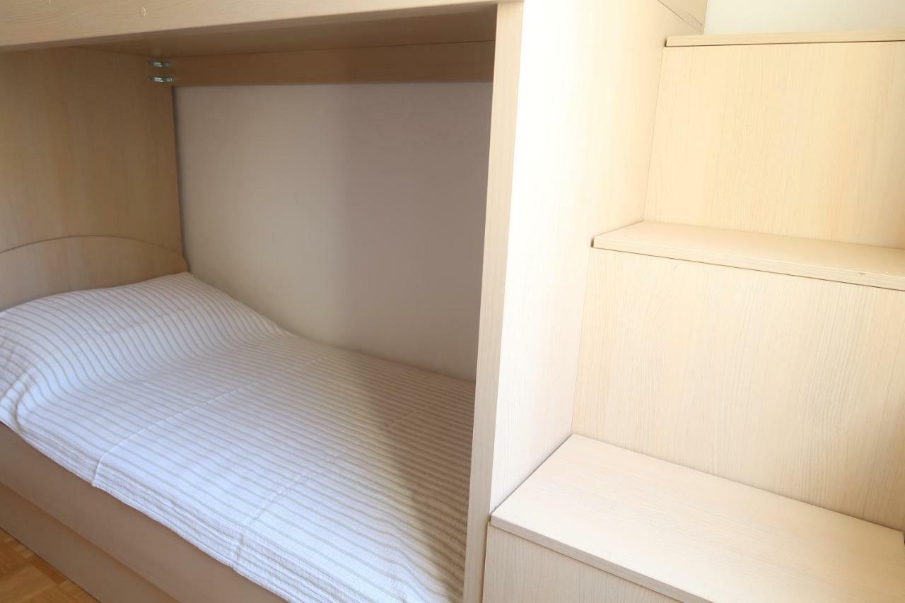 Apartments Maras Primošten Eksteriør bilde