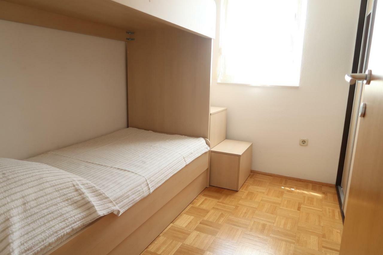Apartments Maras Primošten Eksteriør bilde